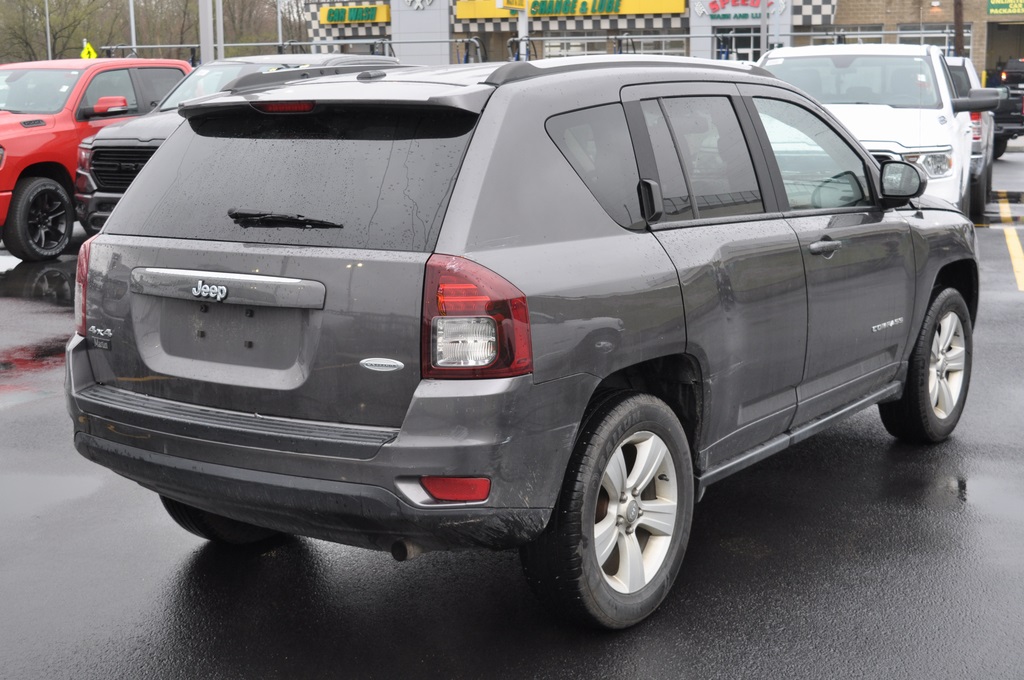 Pre-Owned 2016 Jeep Compass Latitude 4D Sport Utility in ...