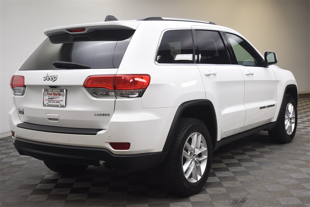 Pre-Owned 2017 Jeep Grand Cherokee Laredo 4D Sport Utility in Barberton ...