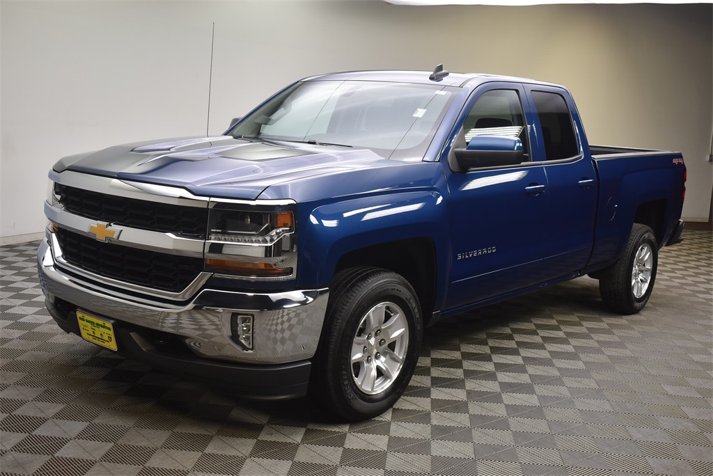 Pre-Owned 2017 Chevrolet Silverado 1500 LT 4D Double Cab in Barberton ...