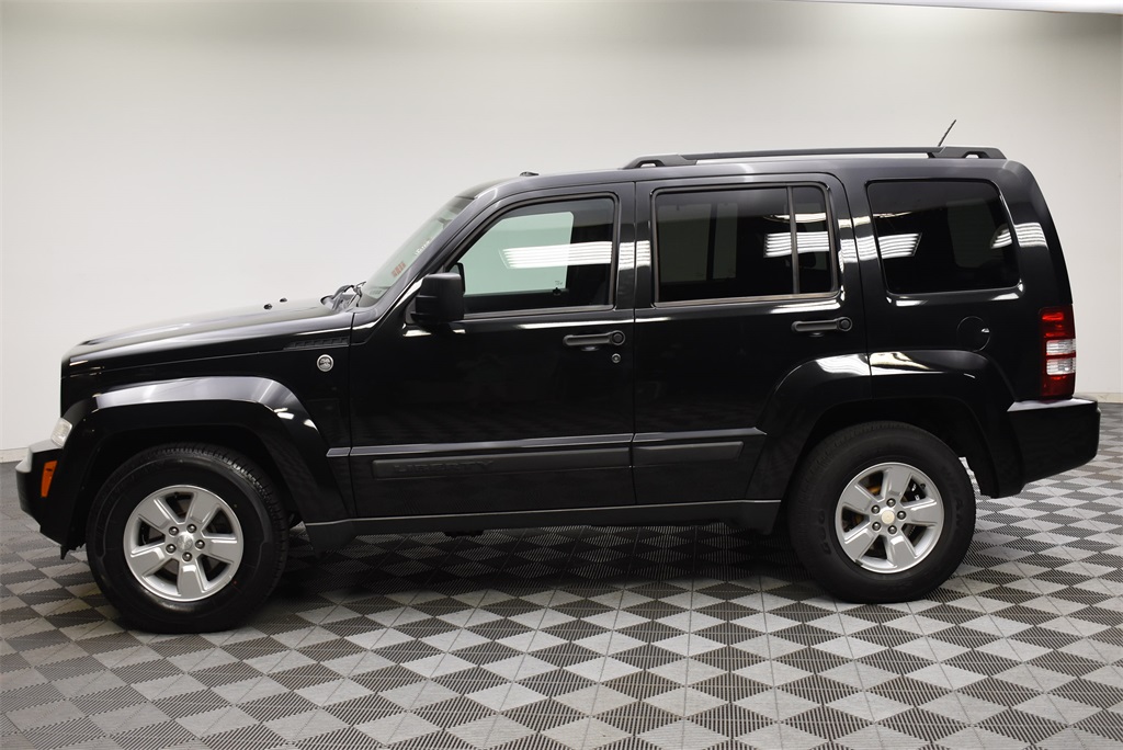 Pre-Owned 2010 Jeep Liberty Sport 4D Sport Utility In Barberton ...