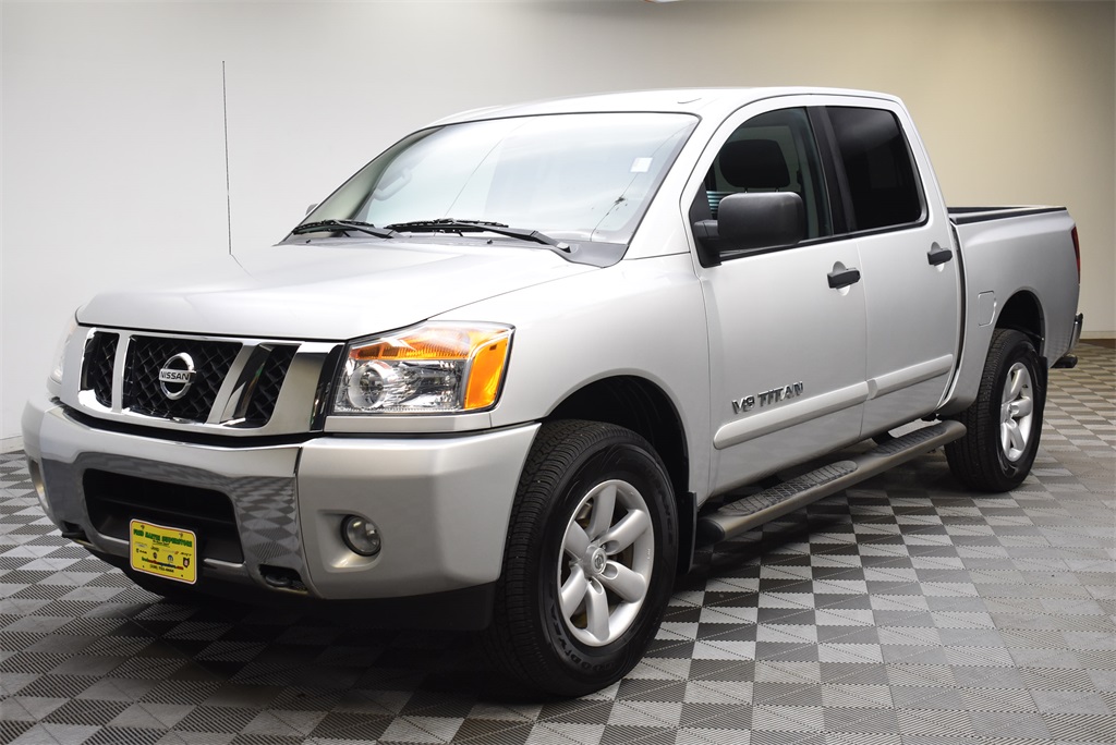 Pre-Owned 2013 Nissan Titan SV 4D Crew Cab in Barberton #1C197387A ...