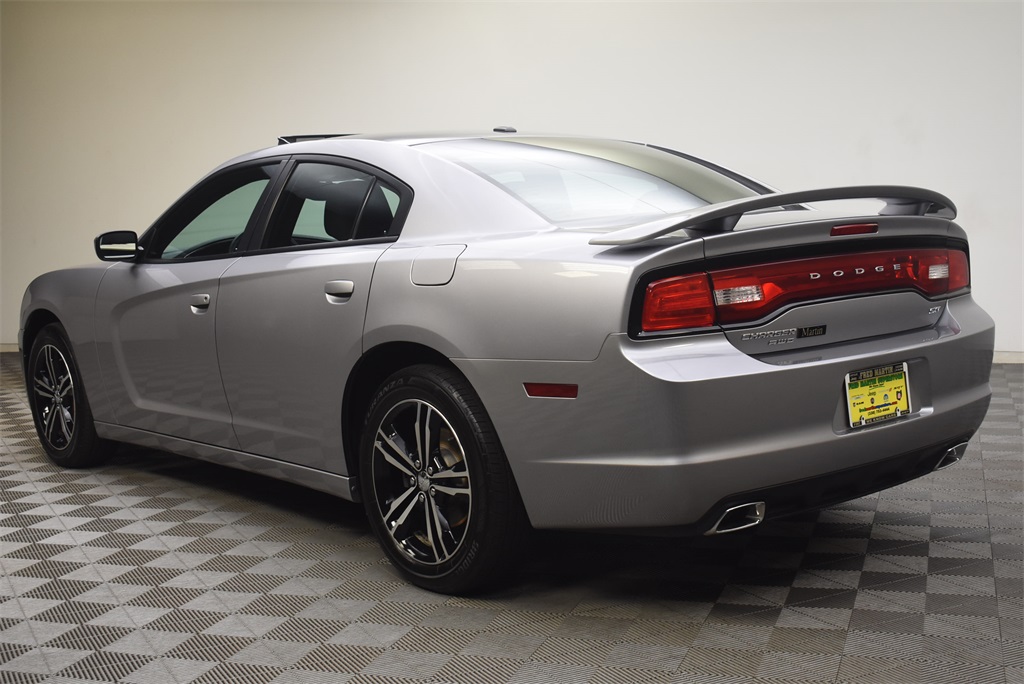 Pre-Owned 2014 Dodge Charger SXT 4D Sedan