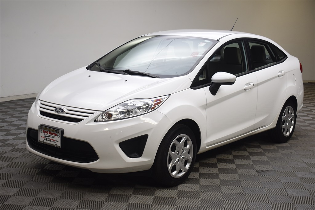 Ford fiesta 2012 хэтчбек