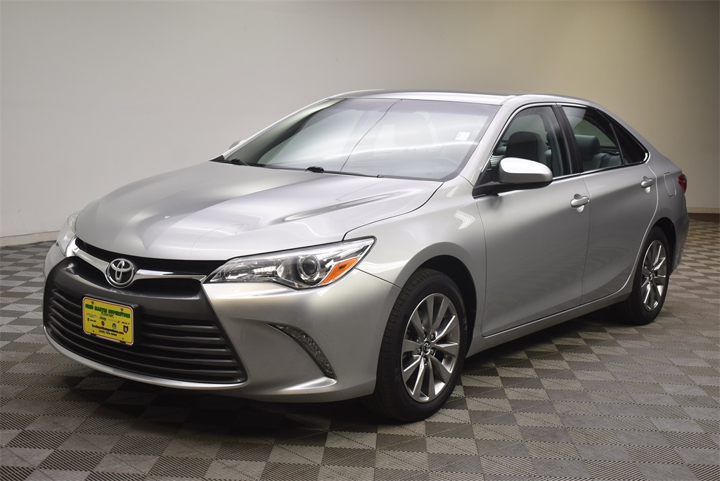 Pre-Owned 2016 Toyota Camry XLE 4D Sedan in Barberton #1C201791A | Fred