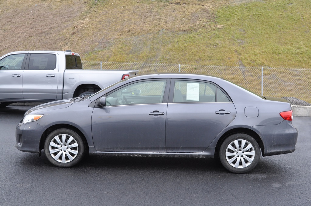 Pre-owned 2013 Toyota Corolla Le 4d Sedan In Barberton #1c200977a 