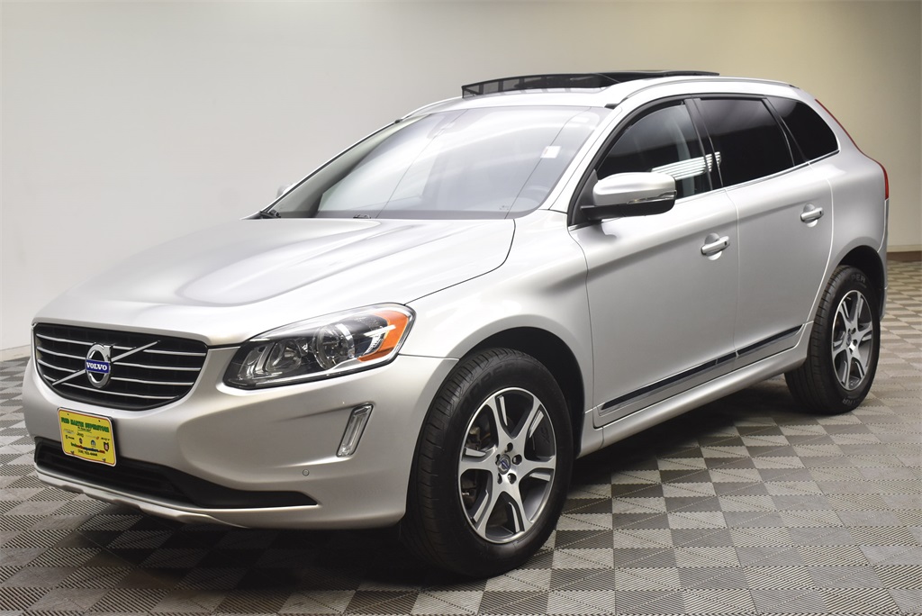 Pre-Owned 2015 Volvo XC60 T6 Platinum 4D Sport Utility in Barberton ...